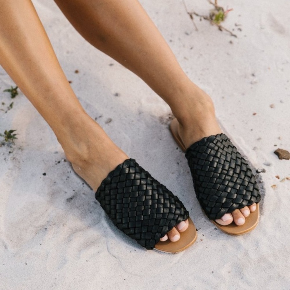 Brand new st Agni size 40 or size 10